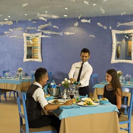 Royal Taj Mahal Szálloda Side