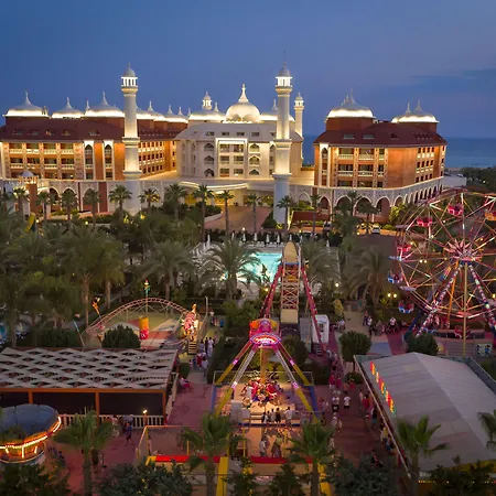 Royal Taj Mahal Otel 5*