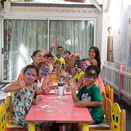 Royal Taj Mahal 시데