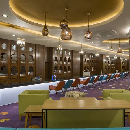 호텔 Royal Taj Mahal 5*