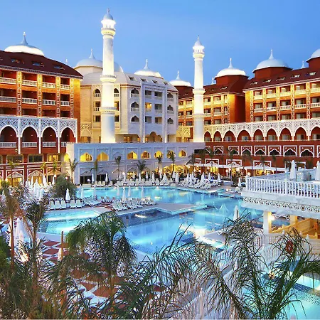 Royal Taj Mahal Hotel Side