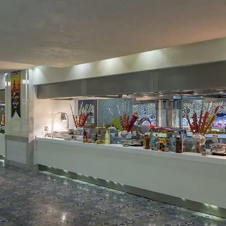 Royal Taj Mahal Hotel 5*