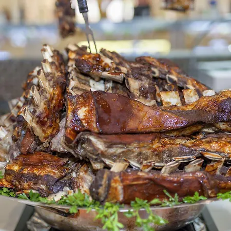 Royal Taj Mahal Hotel 5*