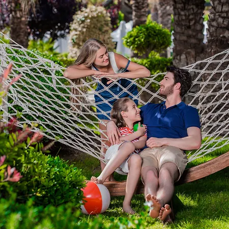 Royal Taj Mahal Side