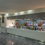 Royal Taj Mahal Hotel 5*