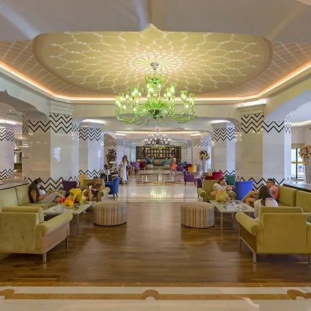Royal Taj Mahal